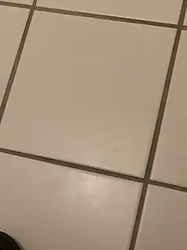 Snapshot of luay187 chatting on February 11, 1:05 am luay187 online show from February 11, 1:05 am