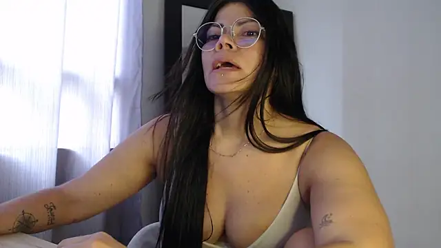 cristal sexybody online show from February 5, 9:40 pm