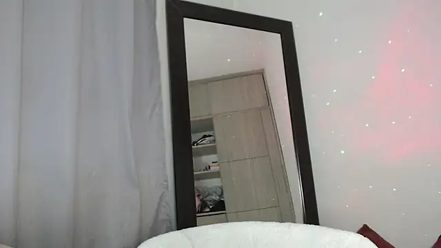 cristal sexybody online show from February 7, 12:20 am