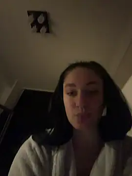 moniqque online show from February 13, 6:41 pm