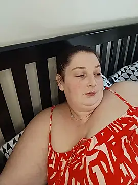 Snapshot of SexyBitchRSA chatting on June 10, 9:10 am SexyBitchRSA online show from June 10, 9:10 am