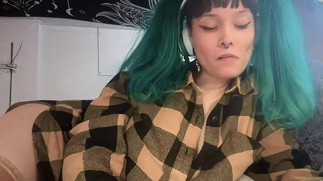 Snapshot of FRRANNKIE chatting on February 18, 11:11 am FRRANNKIE online show from February 18, 11:11 am