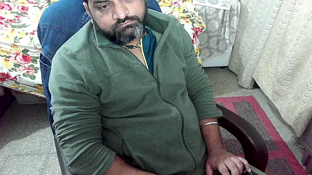 rentarob online show from December 18, 5:06 pm