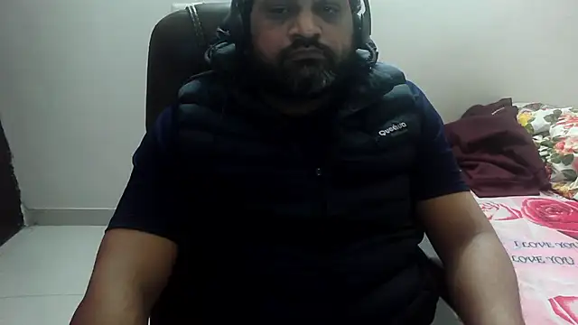 Snapshot of rentarob chatting on February 10, 6:13 pm rentarob online show from February 10, 6:13 pm