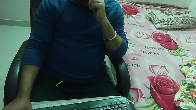 Snapshot of rentarob chatting on February 15, 4:34 pm rentarob online show from February 15, 4:34 pm