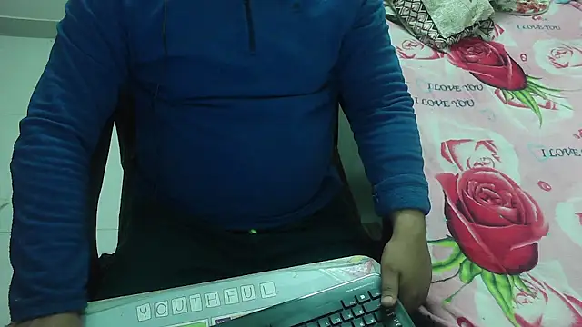 Snapshot of rentarob chatting on February 17, 5:01 pm rentarob online show from February 17, 5:01 pm