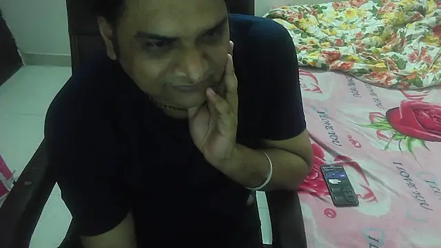 Snapshot of rentarob chatting on March 9, 5:39 pm rentarob online show from March 9, 5:39 pm