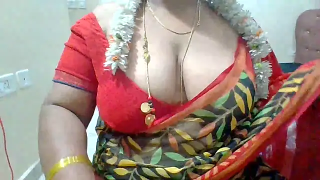 Snapshot of archanatelugu9 chatting on October 18, 7:10 am archanatelugu9 online show from October 18, 7:10 am
