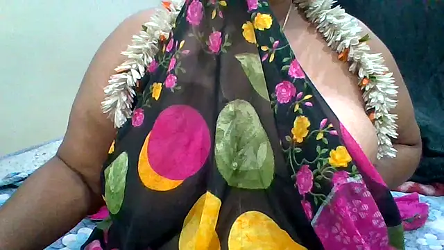 Snapshot of archanatelugu9 chatting on January 22, 5:17 pm archanatelugu9 online show from January 22, 5:17 pm