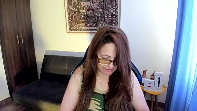 Ivette Shaira online show from April 8, 1:01 pm