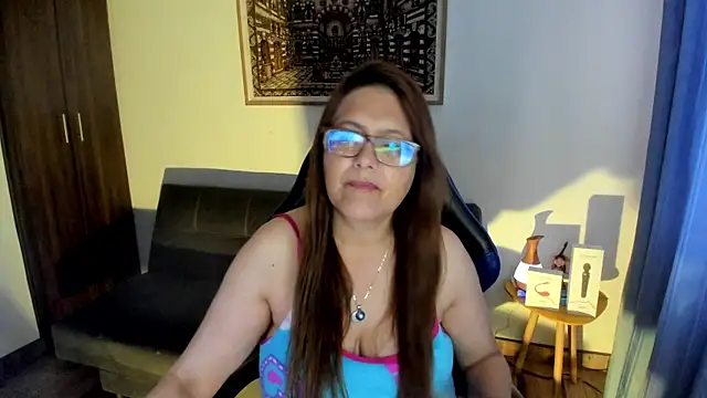 Snapshot of Ivette_Shaira chatting on April 29, 11:36 am Ivette Shaira online show from April 29, 11:36 am