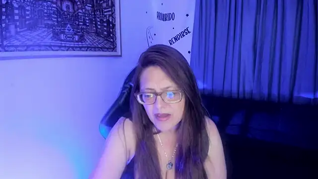 Snapshot of Ivette_Shaira chatting on June 4, 11:26 am Ivette Shaira online show from June 4, 11:26 am