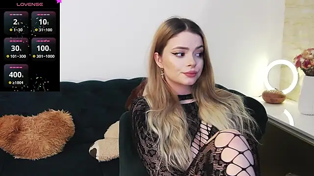 Kailynn Moenn online show from December 19, 6:34 pm