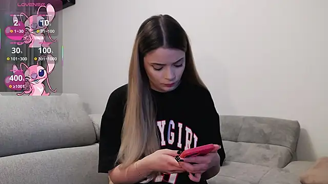 Kailynn Moenn online show from March 5, 8:42 pm