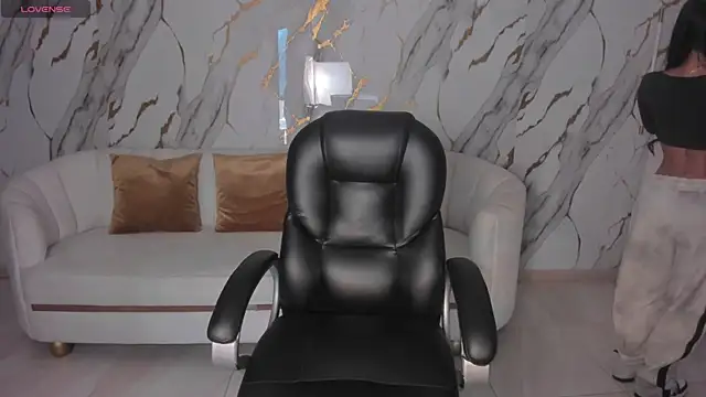 MileyCruz  online show from March 12, 7:40 pm