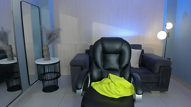 Snapshot of DannaCruz chatting on January 12, 7:42 pm DannaCruz online show from January 12, 7:42 pm