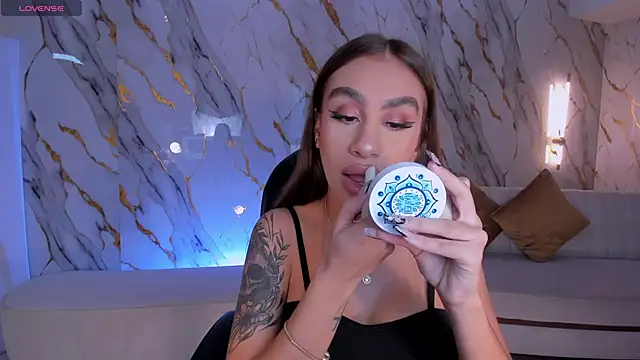 Snapshot of DannaCruz chatting on November 14, 7:28 pm DannaCruz online show from November 14, 7:28 pm