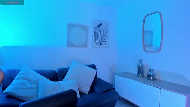 DannaCruz online show from April 2, 7:31 pm