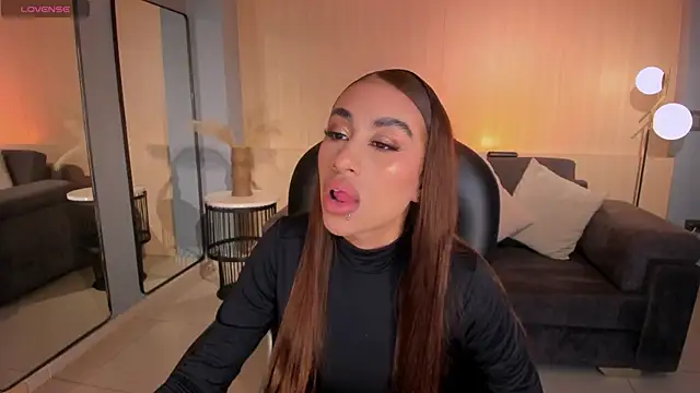 Snapshot of DannaCruz chatting on January 16, 7:51 pm DannaCruz online show from January 16, 7:51 pm