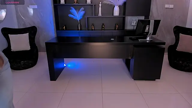 BiancaPierce online show from December 19, 1:24 pm