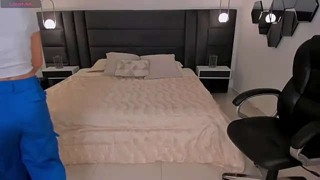 BiancaPierce online show from September 23, 12:01 pm