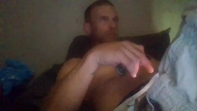 Snapshot of daddytim0 chatting on March 18, 9:12 am daddytim0 online show from March 18, 9:12 am