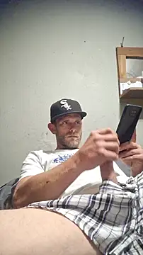 Snapshot of daddytim0 chatting on February 13, 7:08 am daddytim0 online show from February 13, 7:08 am