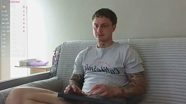 Snapshot of more__than__love chatting on July 23, 3:48 am more than love online show from July 23, 3:48 am