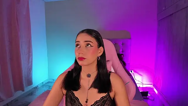 LucianaCarter online show from February 8, 8:01 am