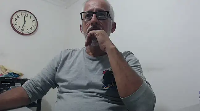 Snapshot of cenizo10124 chatting on January 12, 4:31 am cenizo10124 online show from January 12, 4:31 am