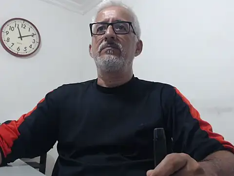 Snapshot of cenizo10124 chatting on December 3, 4:10 am cenizo10124 online show from December 3, 4:10 am