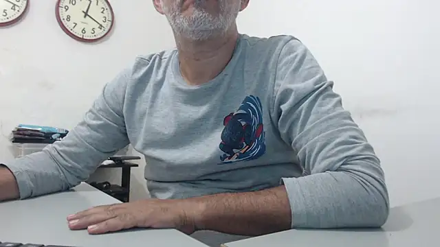 Snapshot of cenizo10124 chatting on December 19, 5:18 pm cenizo10124 online show from December 19, 5:18 pm