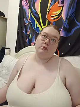 Sexycurvyemilyy online show from July 9, 9:58 pm