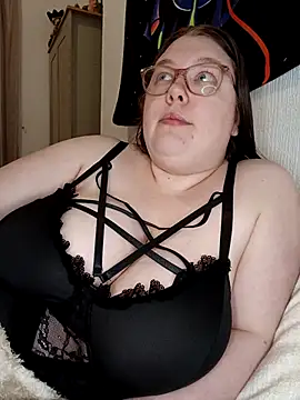 Sexycurvyemilyy online show from March 13, 10:04 pm