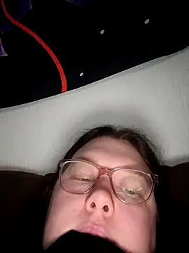 Sexycurvyemilyy online show from February 5, 4:14 pm