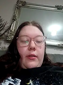 Sexycurvyemilyy online show from November 20, 6:41 pm