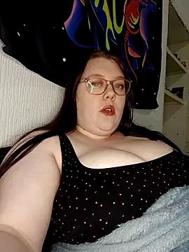 Sexycurvyemilyy online show from February 27, 9:47 pm