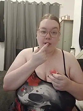 Sexycurvyemilyy online show from June 20, 9:20 pm