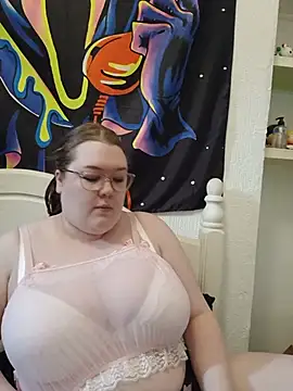 Sexycurvyemilyy online show from June 21, 4:57 pm