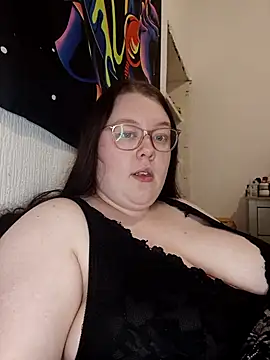 Sexycurvyemilyy online show from February 25, 8:52 pm