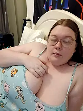Sexycurvyemilyy online show from July 15, 9:55 pm