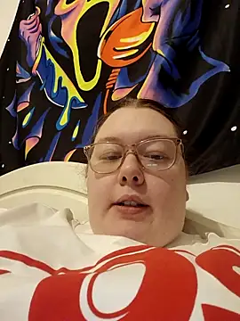 Sexycurvyemilyy online show from November 21, 7:46 pm