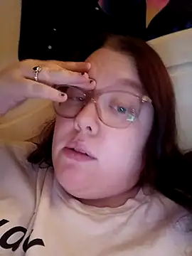 Sexycurvyemilyy online show from November 25, 10:32 pm