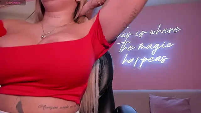 SophiePalmer online show from June 21, 12:22 pm