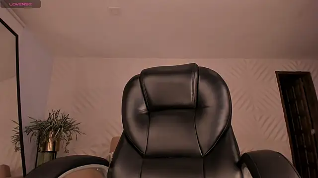 SophiePalmer online show from November 19, 10:37 am