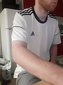 Snapshot of FillipsonDon chatting on November 8, 11:52 pm FillipsonDon online show from November 8, 11:52 pm