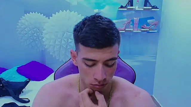 Snapshot of DEIBY_BABY chatting on November 16, 5:28 pm DEIBY BABY online show from November 16, 5:28 pm