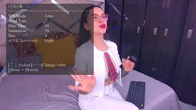 Selena G69 online show from March 31, 8:00 pm