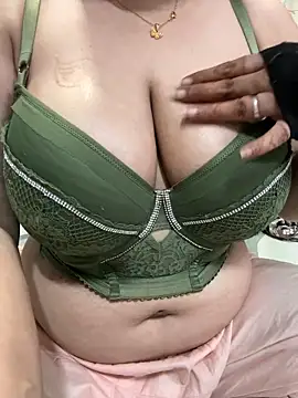 Sexybomb33 online show from February 15, 9:36 pm