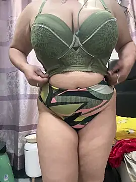 Sexybomb33 online show from February 19, 7:55 pm